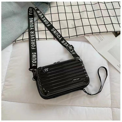 Ny trendig axelväska i hårt skal👜 